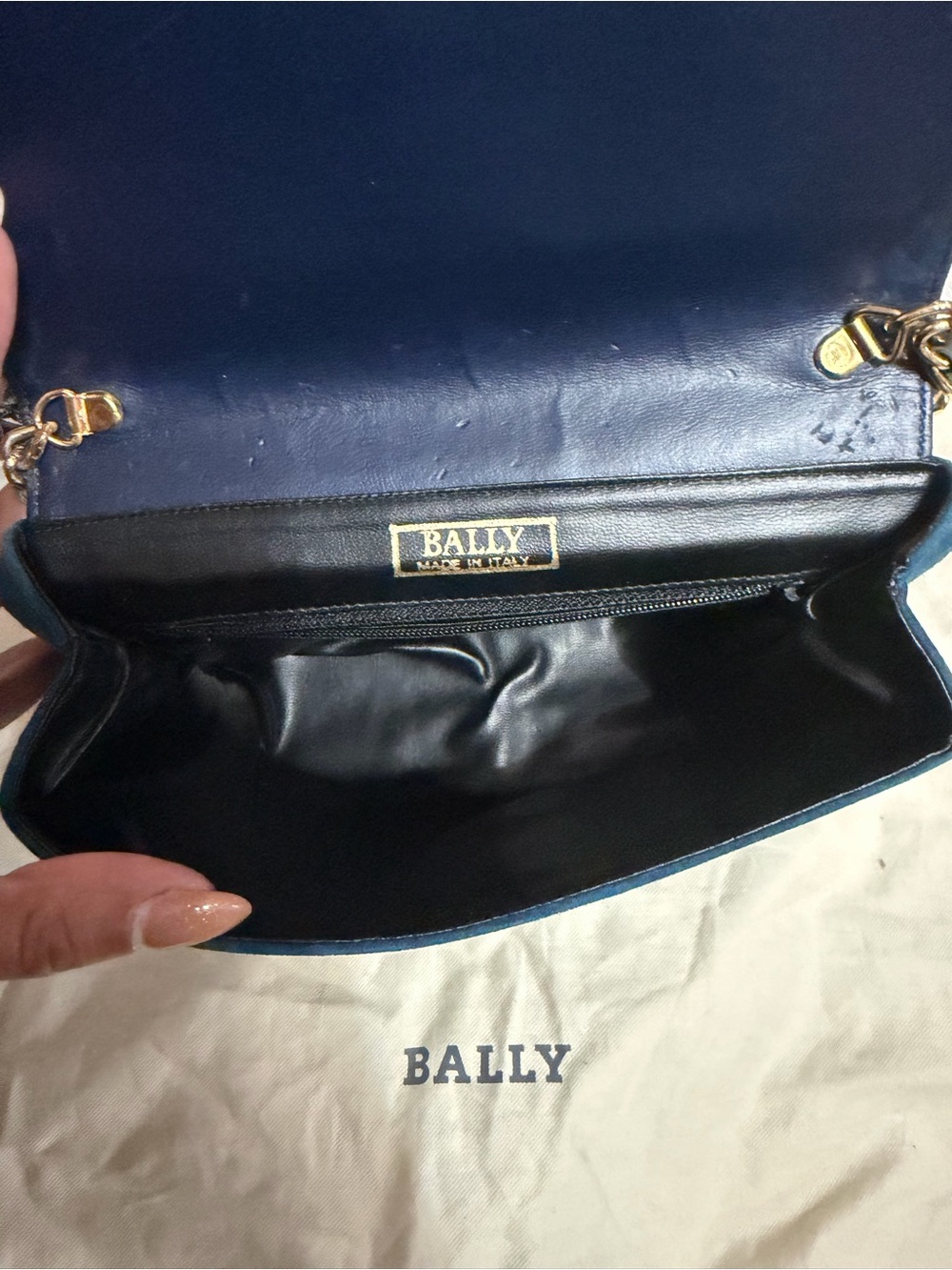 Vintage Bally Blue Suede Shoulder Bag Italy Gold Chain Crossbody Purse - Picture 10 of 15